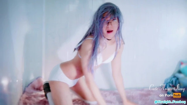 Cute Asian Sissy Masturbate and Moan