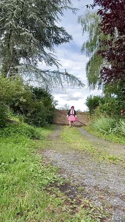 Dressed in a little pink pleated skirt for an evening out