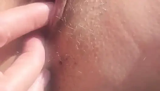 Güneşte amımı ovuyorum