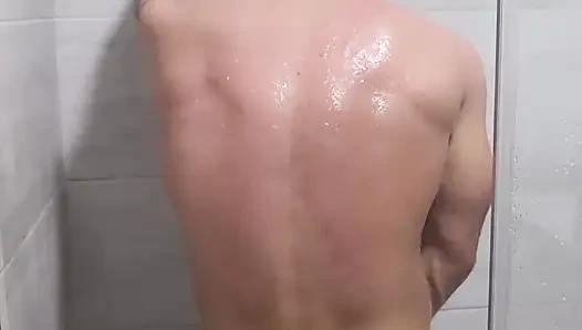 Duşta mastürbasyon ve büyük kalın boşalma
