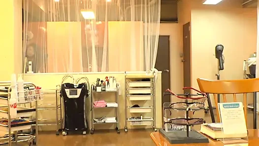 Göz temasının asla durmadığı salon