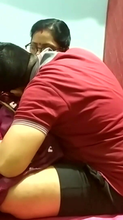 Xmaster knuller indisk sex med tamilsk mallu-tante | Klipp 1