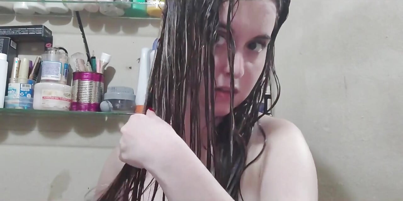 Es ist super ärgerlich, mit nassen haaren zu bürsten