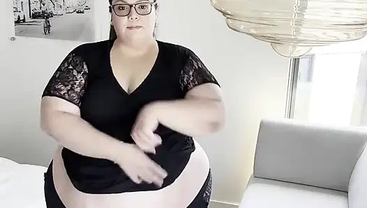 Surga montok: gaun dan di kamar hotel