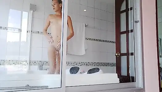 Schau mich im badezimmer an