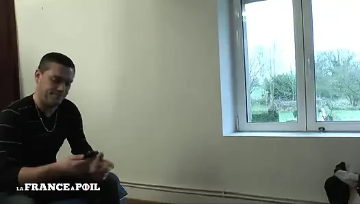 Üvey kız kardeş sikişiyor ve orgazm oluyor