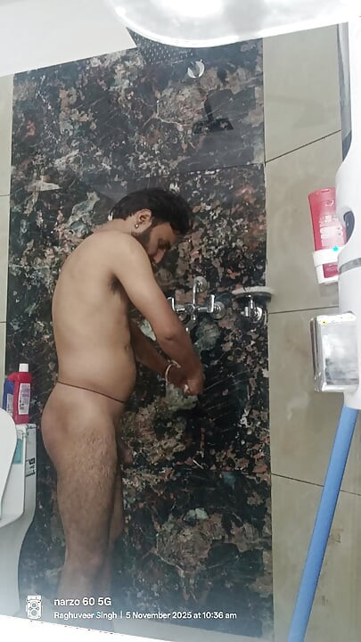 Shankar ke sath mein ek dusre ki gand maarte hue