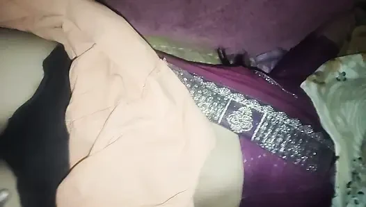 Hintli seksi video karı koca tam Hintçe video