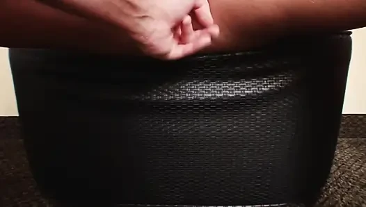 Cewek latina dengan kawat gigi dientot habis-habisan sama kontol pria yang lebih tua