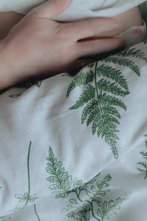 Godmorgen Petite Pussy! Jeg vil lege med dig