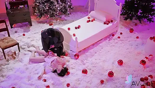 Jiaxin - возбужденная Белоснежка, которую трахает принц