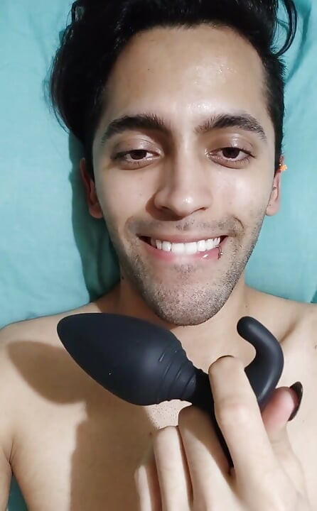 Using a vibrator to get off before bed