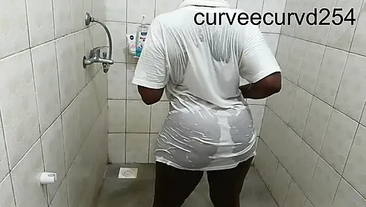 We Got Wet Twerked Sucked and Fucked: Bathroom Romance