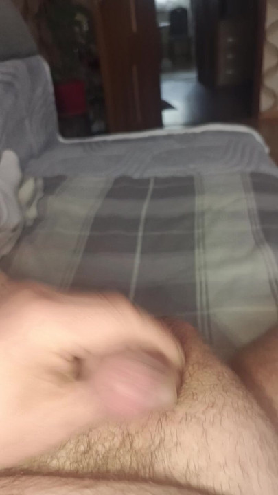 I'm looking for a willing woman who is not ashamed to show her naked teeth on a video camera, to have fun until orgasm. I'm waiting