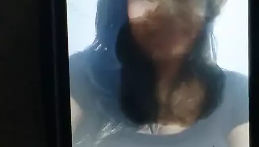 Marcella boşalıyor