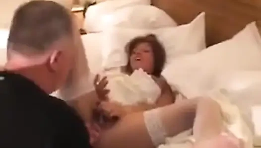 Aldatılan orta yaşlı seksi kadın - aldatan evli kadın