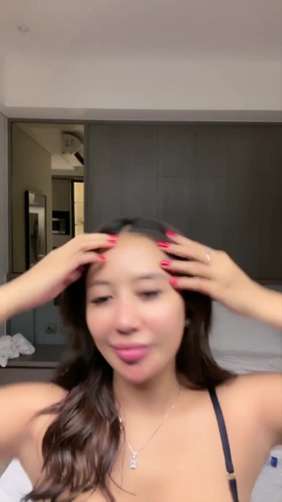 Pussy slip out ingerie, on video call koko ketek | Clip 1