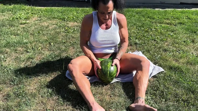 Muscle MILF Kandys Watermelon Crush Domination