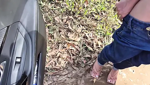 Eşime doğru sokakta bir arabayı durdurdum!