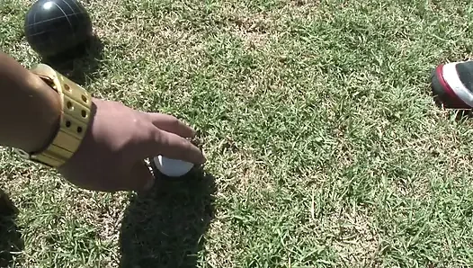 Unerwartetes abholen im park führt zu einer intensiven ficksession mit einer vollbusigen brünette