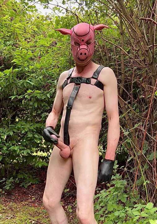 Outdoor keep Fit With Big Penis