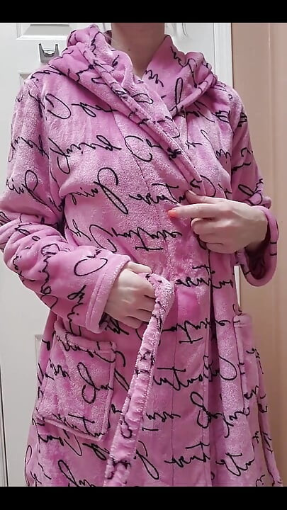 Molla robe.