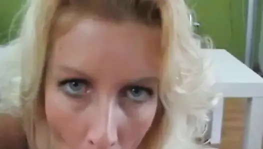 Dutch MILF BlondeIs Horny