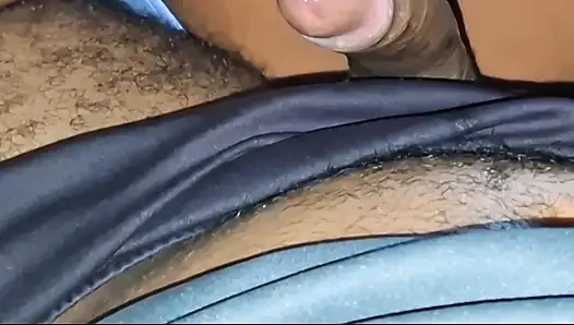 Tetanggaku yang penginjil nyepong kontol terbaik dalam hidupku dan telan spermanya sampai banjir