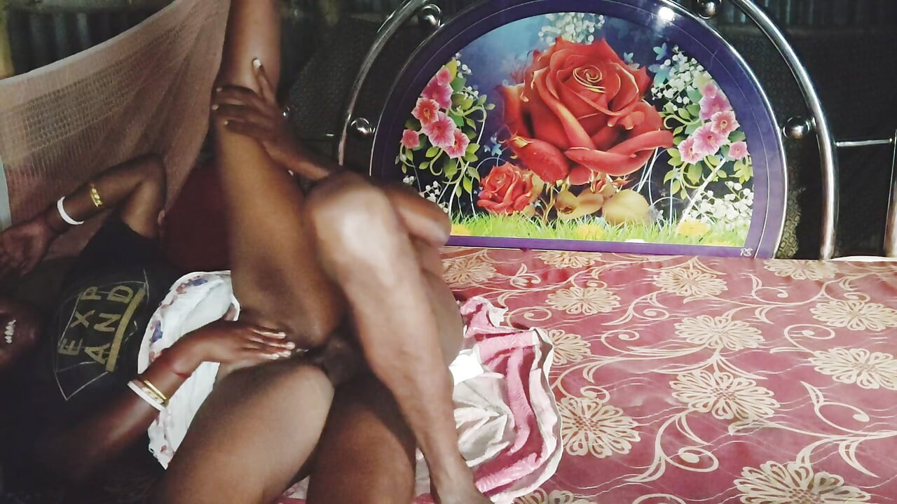 私のホットな妻がセクシーで大きなアナルファックを