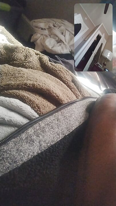 Solo ayudando a algunas damas sexualmente destresadas un poco