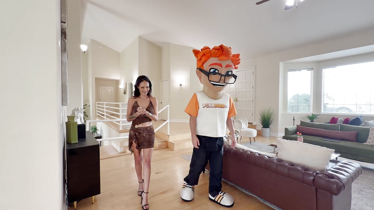 Ošukal jsem oholenou kundičku pornohvězdu Izi Blu Doggystyle si třela klitoris a prosila o můj obrovský vklad na obličej