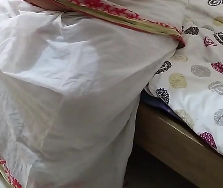 Neighbor Stripping Her Saree & Fucked in Bed - Indian Desi Stepaunty