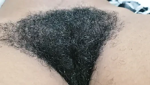Doğal kıvrımlı amatör kıllı amcık orta yaşlı seksi kadın anları