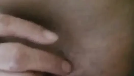 Aku pengen muasin memekku dong, jadi aku pengen muasin memekku dengan nikmat