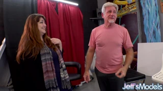 Cock Hungry Fat Painter Chelsea Dagger Seduces The Model into Hot Sex