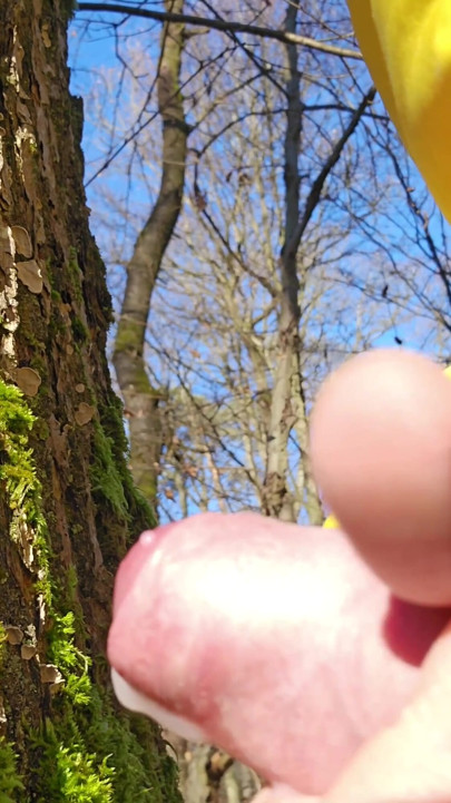 Jerking off and squirting in the forests around Heilbronn | Clip 2