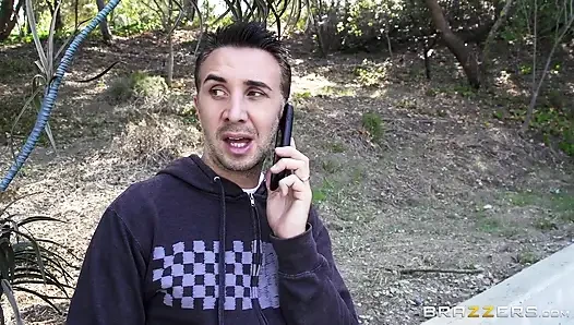 Brazzers - kamera arkası, yapım anlaşmazlıkları yoğun özel buluşmaya yol açıyor