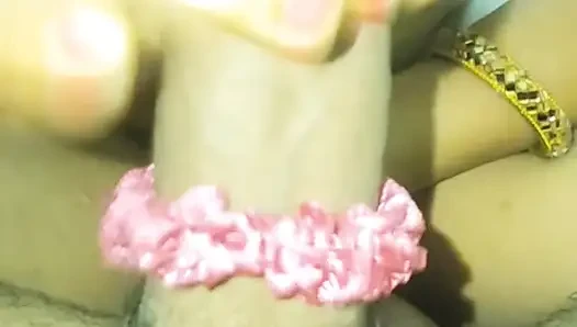 Desi priya bhabhi geben footjob und blojob handjob vum im mund