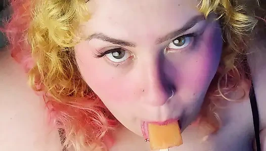 Strawbie popsicle time