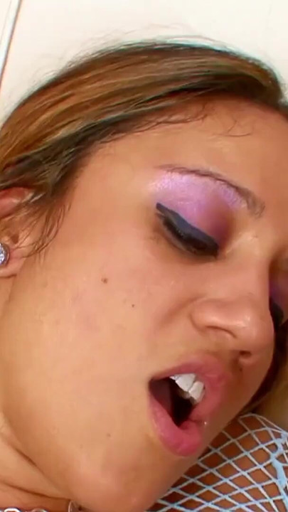 Momento inesquecível de "Tiny Dick Cuckold tem que assistir enquanto Big Dick fode sua esposa"