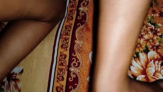 Bintang porno anal beberapa posisi dari kontol besar. Cewek India dari belakang, muncrat di mulut. bagian 2