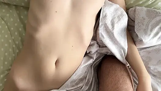 Gefundene stiefmutter ist nackt in meinem bett – sie reitet sofort meinen schwanz POV