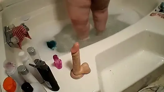 20 Min Long Bath With Daytona Hale
