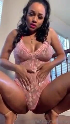 Hot Girl Twerking