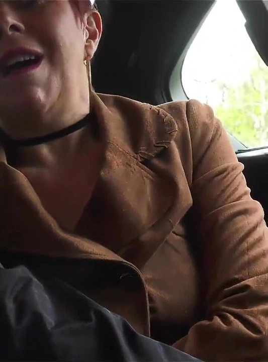 奶奶与健美的家伙群交