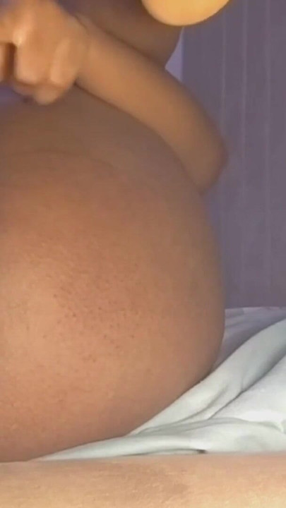 परफेक्ट गीली चूत की फुहार, कामुक बेब चरमसुख के लिए उत्सुक | क्लिप 1