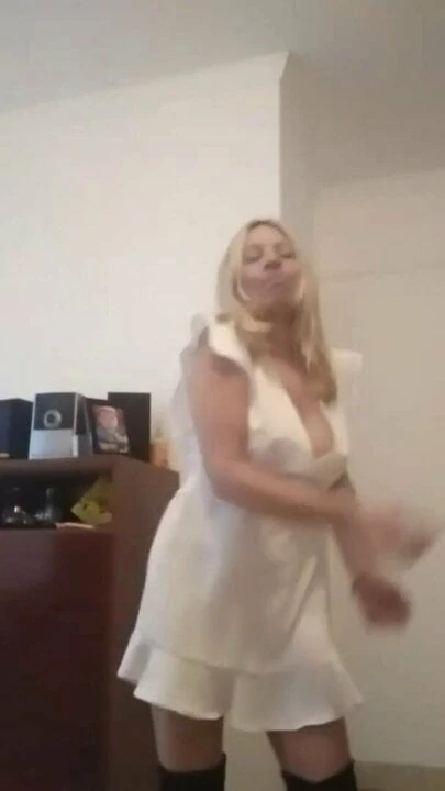 Hot milf queriendo sexo