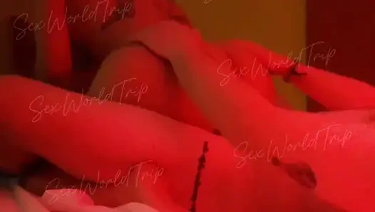 SexWorldTrip - горячая латина в гостиничном номере с красным светом, настоящий дикий ночной опыт в домашнем видео - мой любимый трах сосания