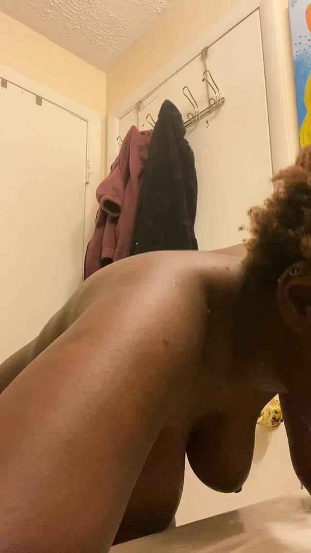 Stinky Pretty Pussy
