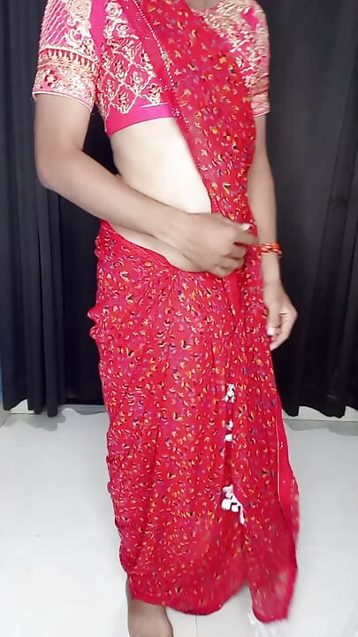 Gorgeous sexy red saree wearing like my stepmom sexy figur